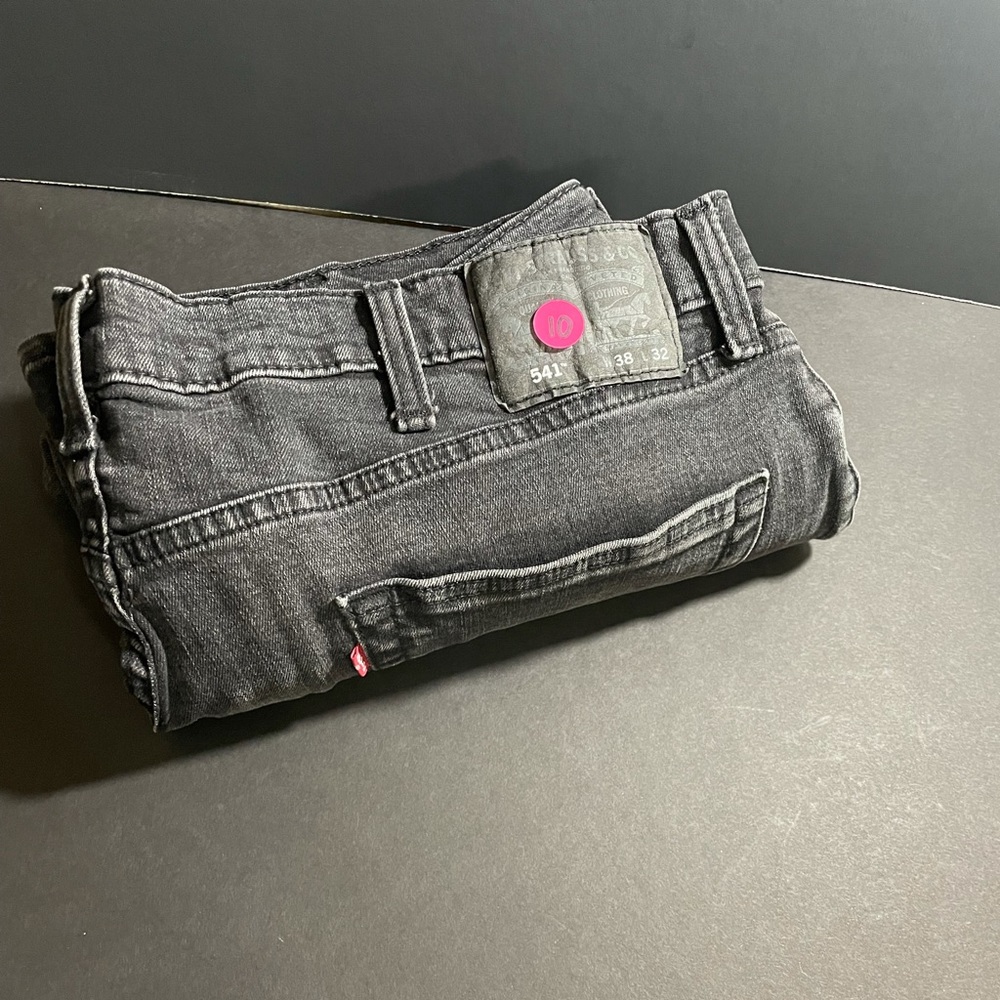 541 Levi’s